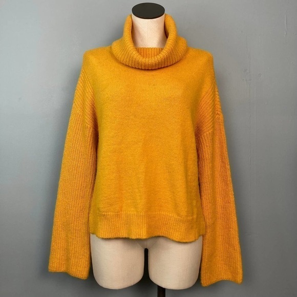 CALVIN Klein Jeans Goldenrod Yellow Rolled Cowl Neck Wool Blend Sweater Womens M - Picture 1 of 12